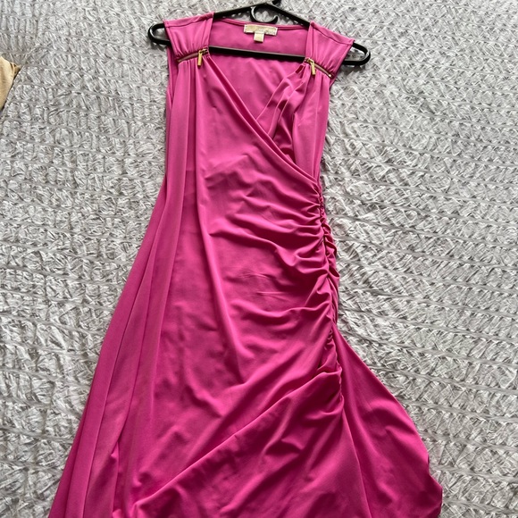 Michael kors pink dress with zipper details. Worn once - Picture 2 of 4